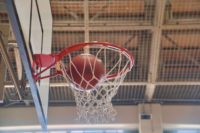 6〜14歳対象！佐世保の「英語で交わるバスケ教室」が生徒募集中 【Ages 6 to 14】English Basketball School for Kids Opened in Sasebo